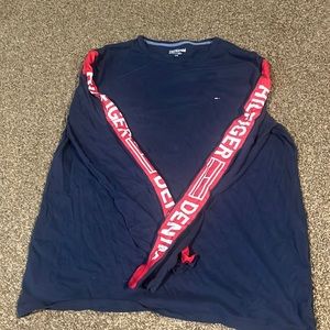 Long sleeve Tommy shirt